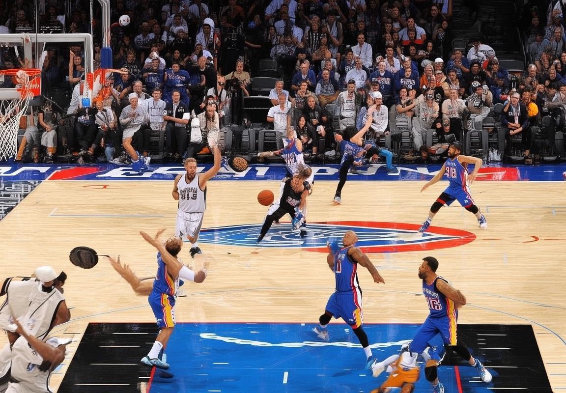 2015年NBA季后赛：马刺快船巅峰对决回顾与解析